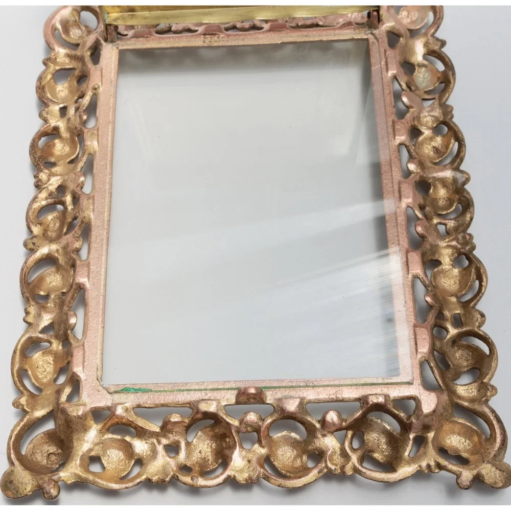 Vintage Victorian Revival Picture Frame Photo Ornate Gold Metal 4 x 6 Photo
